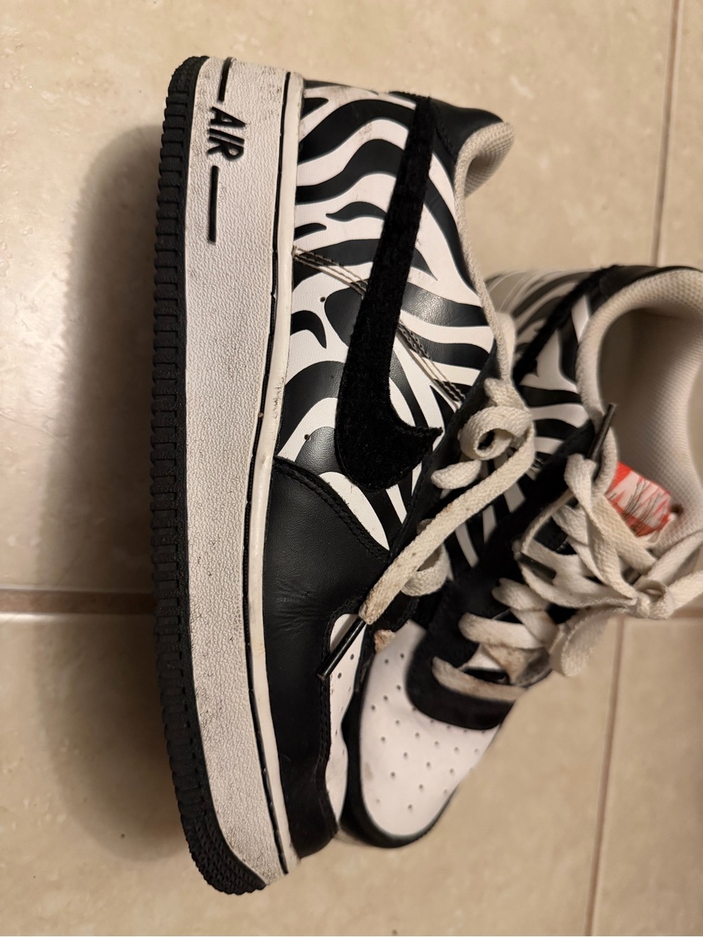 Nike Black & White Zebra-Pattern Low Top Sneakers
